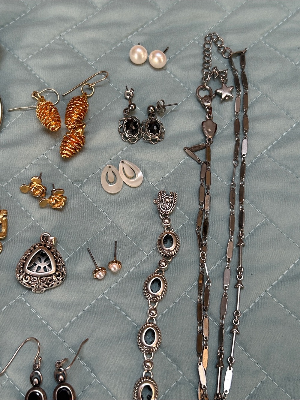 Vintage & Modern Jewelry Reseller Lot Mixed Estate Statement Necklaces Earrings - Picture 4 of 12